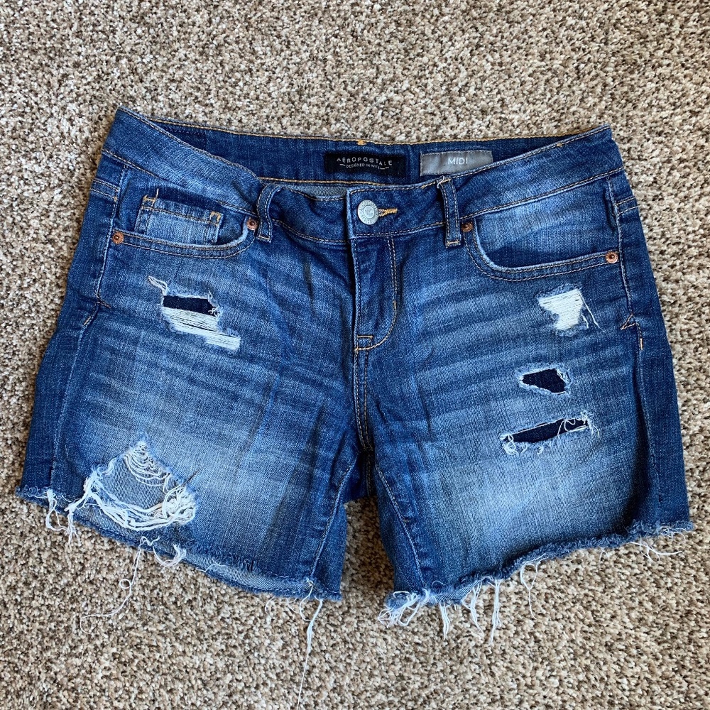 Aeropostale Midi distressed denim shorts Size 8